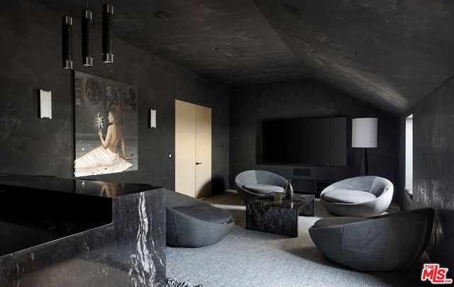 16401 Mulholland Drive, Los Angeles, CA 90049