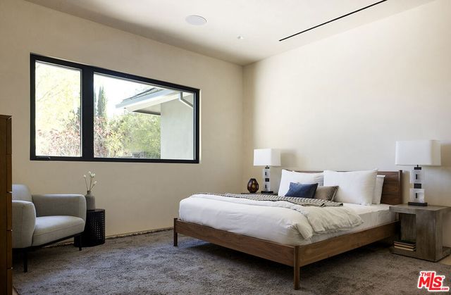 16401 Mulholland Drive, Los Angeles, CA 90049