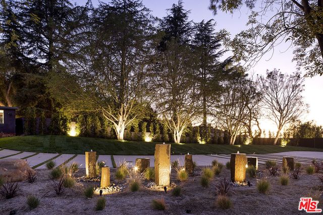 16401 Mulholland Drive, Los Angeles, CA 90049