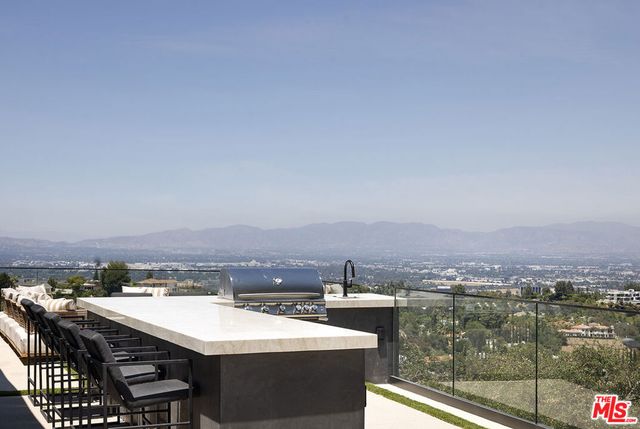 16401 Mulholland Drive, Los Angeles, CA 90049