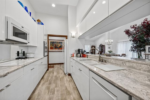 2245 Tranquil Court NW, Cedar Rapids, IA 52405