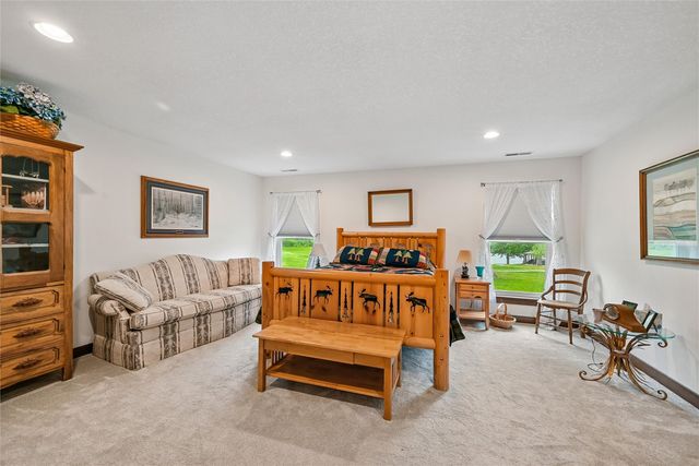 2245 Tranquil Court NW, Cedar Rapids, IA 52405