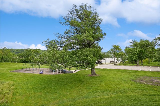 2245 Tranquil Court NW, Cedar Rapids, IA 52405