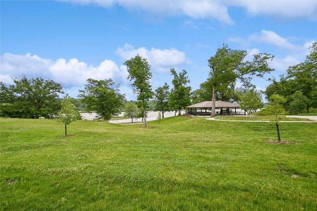 2245 Tranquil Court NW, Cedar Rapids, IA 52405