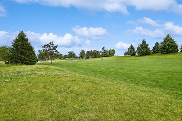 2245 Tranquil Court NW, Cedar Rapids, IA 52405