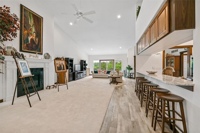 2245 Tranquil Court NW, Cedar Rapids, IA 52405