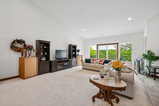 2245 Tranquil Court NW, Cedar Rapids, IA 52405