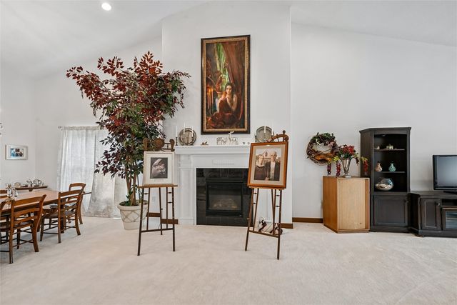 2245 Tranquil Court NW, Cedar Rapids, IA 52405