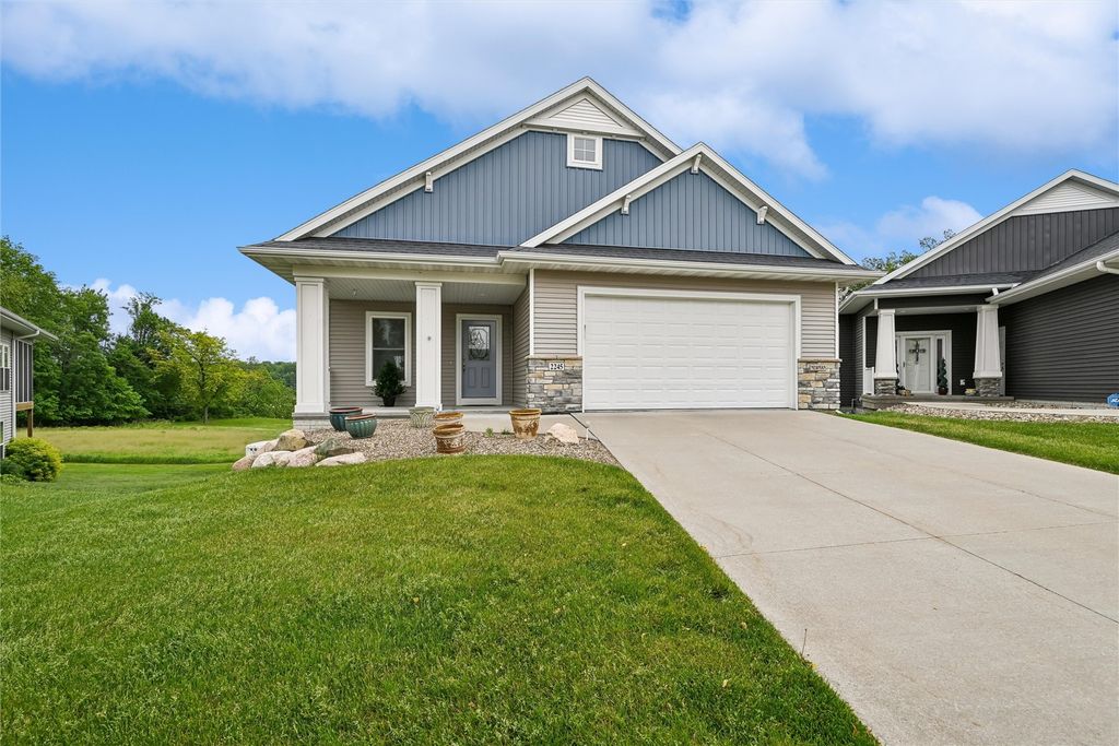 2245 Tranquil Court NW, Cedar Rapids, IA 52405