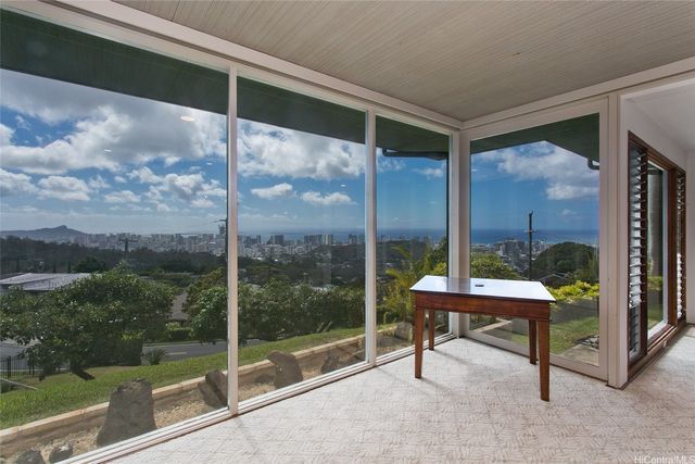 3233 Pacific Heights Road, Honolulu, HI 96813