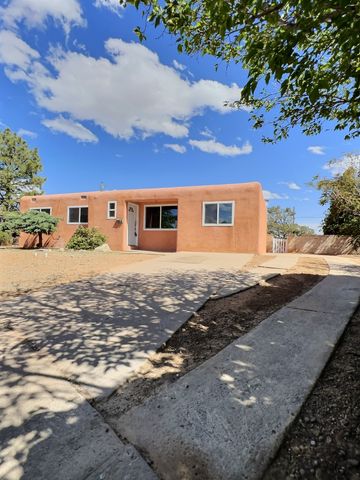 3000 Calle Quieta, Santa Fe, NM 87507
