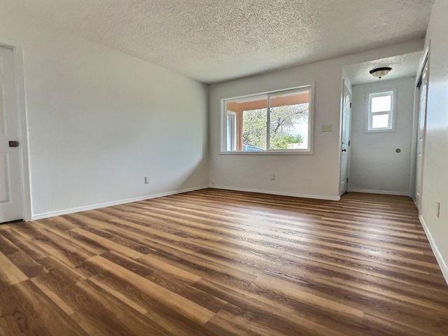 3000 Calle Quieta, Santa Fe, NM 87507