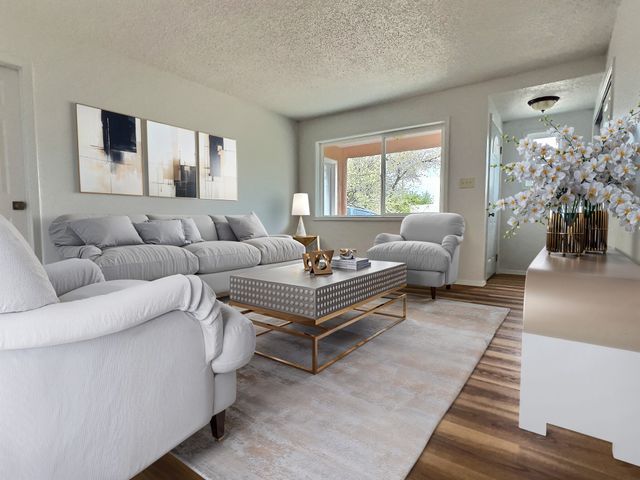 3000 Calle Quieta, Santa Fe, NM 87507