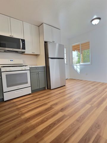 3000 Calle Quieta, Santa Fe, NM 87507