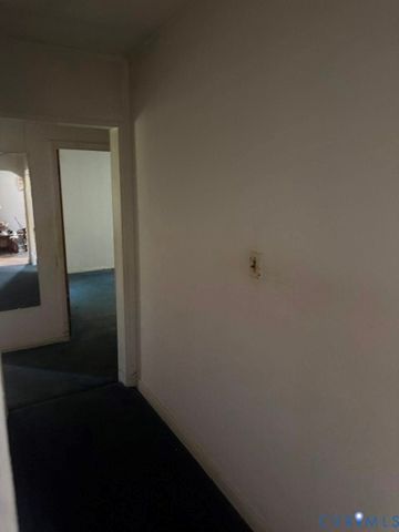1623 W Chapel Dr, Bumpass, VA 23024