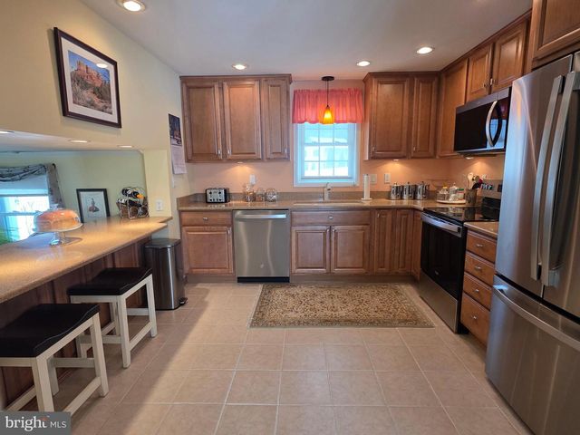 3911 RIDGELAND BLVD, Mechanicsburg, PA 17050