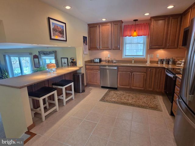 3911 RIDGELAND BLVD, Mechanicsburg, PA 17050