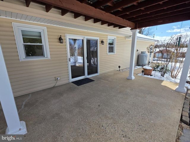 3911 RIDGELAND BLVD, Mechanicsburg, PA 17050