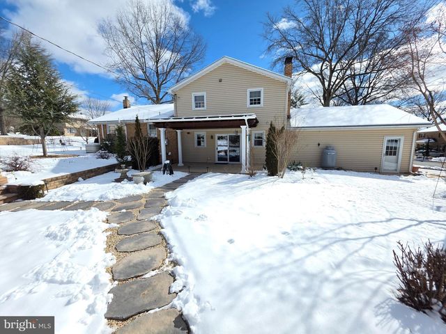 3911 RIDGELAND BLVD, Mechanicsburg, PA 17050