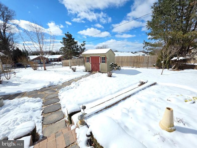 3911 RIDGELAND BLVD, Mechanicsburg, PA 17050