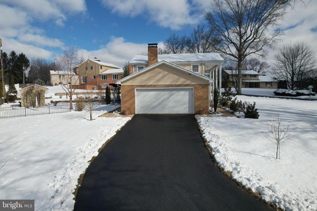 3911 RIDGELAND BLVD, Mechanicsburg, PA 17050