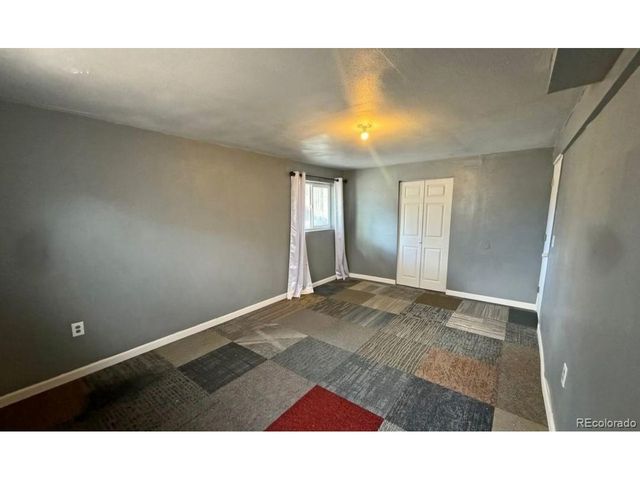 2 Bitterweed Ct, Pueblo, CO 81001