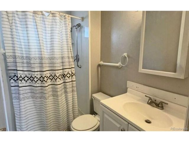 2 Bitterweed Ct, Pueblo, CO 81001
