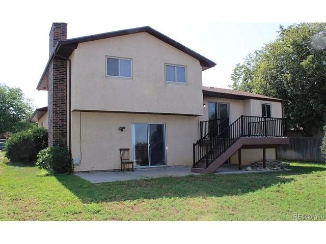 2 Bitterweed Ct, Pueblo, CO 81001