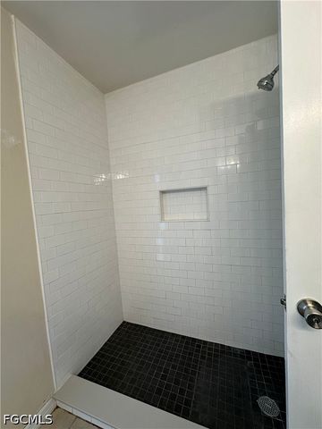 8397 Bahamas RD, Fort Myers, FL 33967