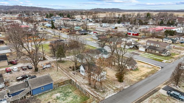 359 W Sumner Avenue, Martinsville, IN 46151