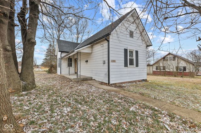 359 W Sumner Avenue, Martinsville, IN 46151