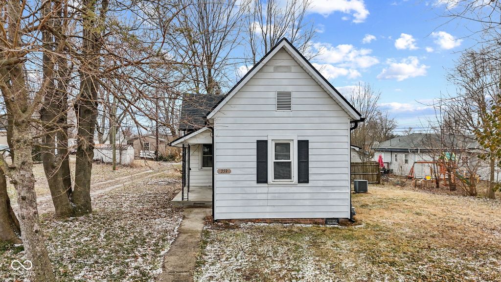 359 W Sumner Avenue, Martinsville, IN 46151