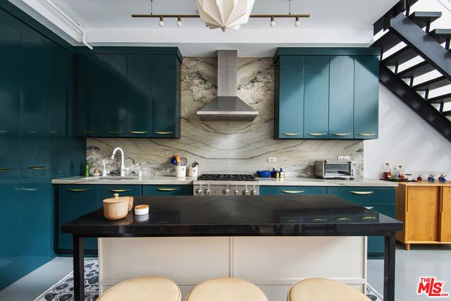4111 W Sunset Boulevard 233, Los Angeles, CA 90029