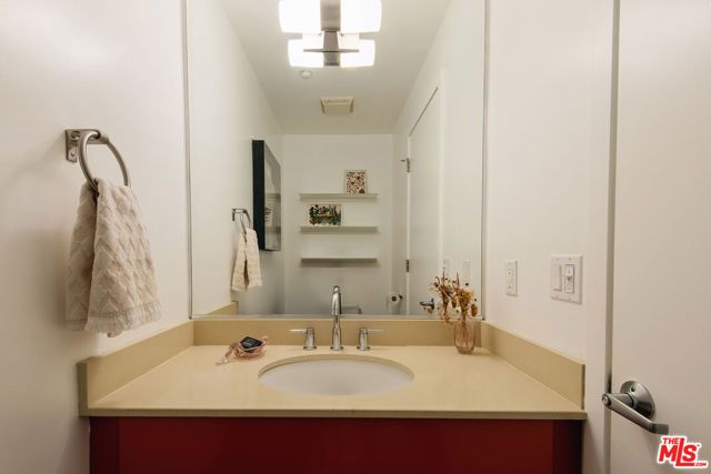 4111 W Sunset Boulevard 233, Los Angeles, CA 90029