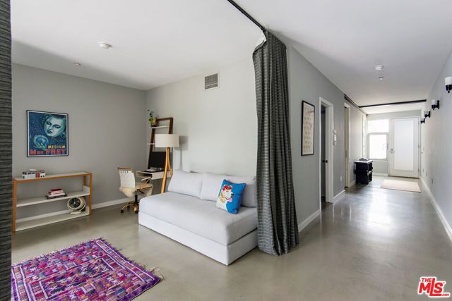 4111 W Sunset Boulevard 233, Los Angeles, CA 90029