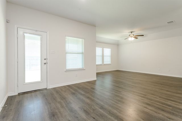 406 Saddle Club Way, Princeton, TX 75407