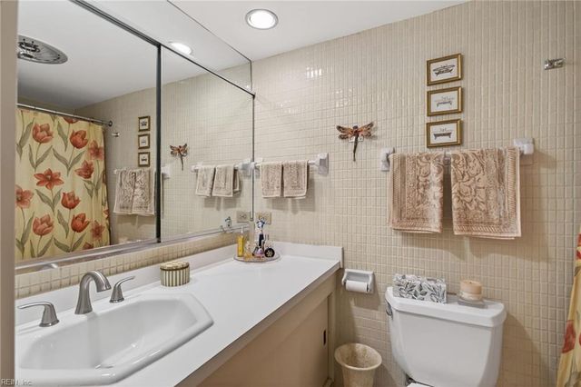 7320 Glenroie Ave Apt 12J, Norfolk, VA 23505