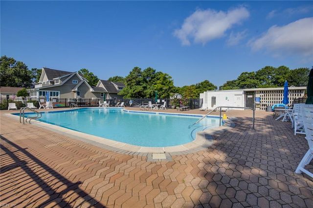 7320 Glenroie Ave Apt 12J, Norfolk, VA 23505