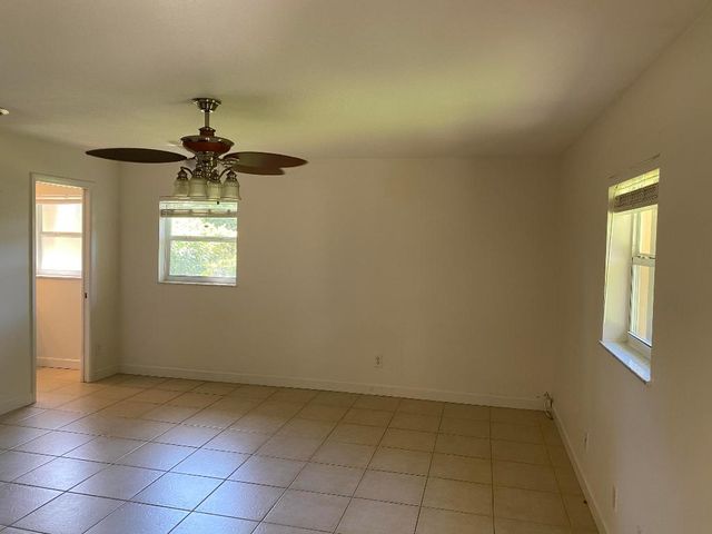 956 Tulip Lane, Vero Beach, FL 32963