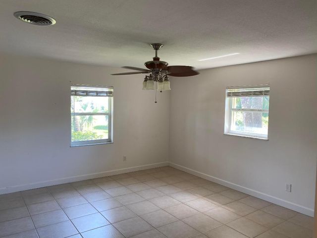 956 Tulip Lane, Vero Beach, FL 32963