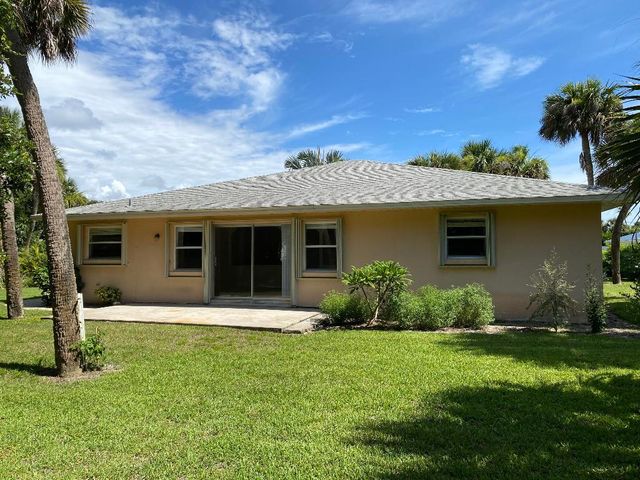 956 Tulip Lane, Vero Beach, FL 32963