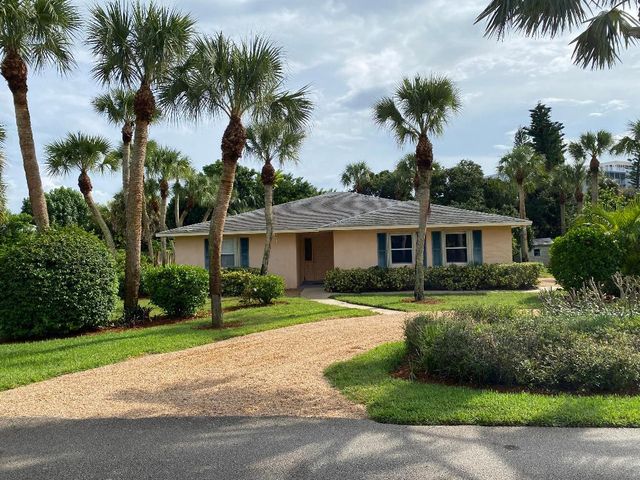 956 Tulip Lane, Vero Beach, FL 32963