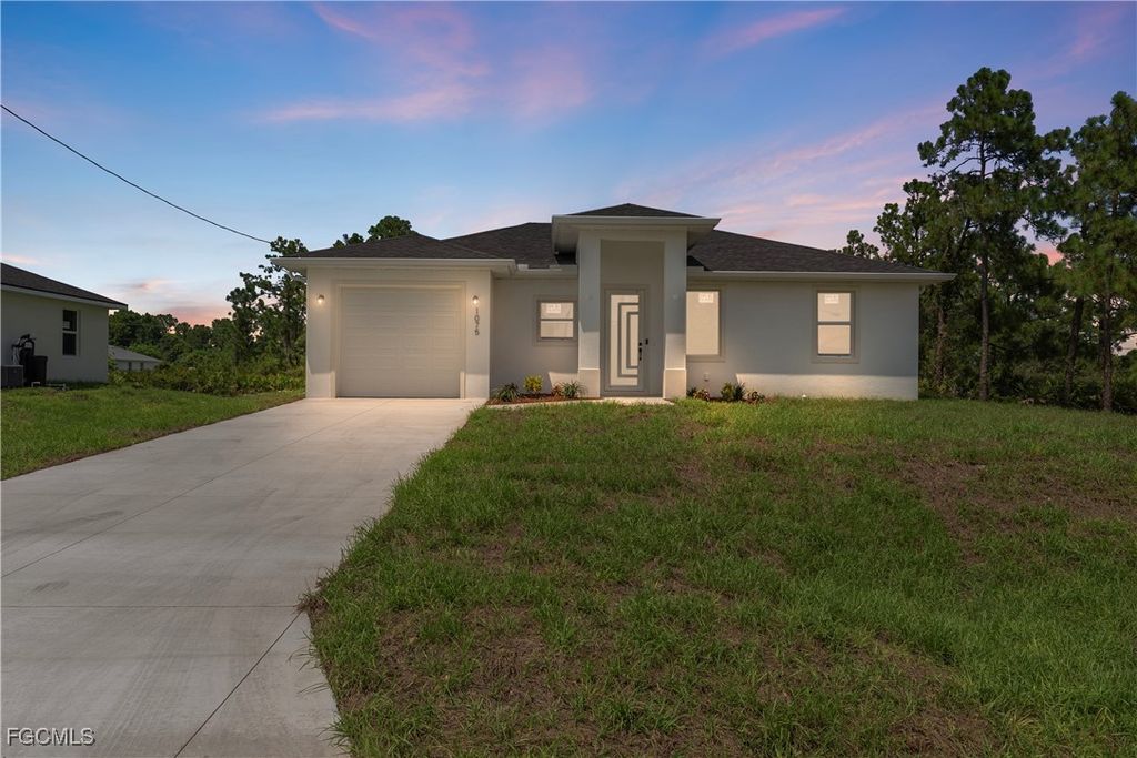 1075 Barnett ST E, Lehigh Acres, FL 33974