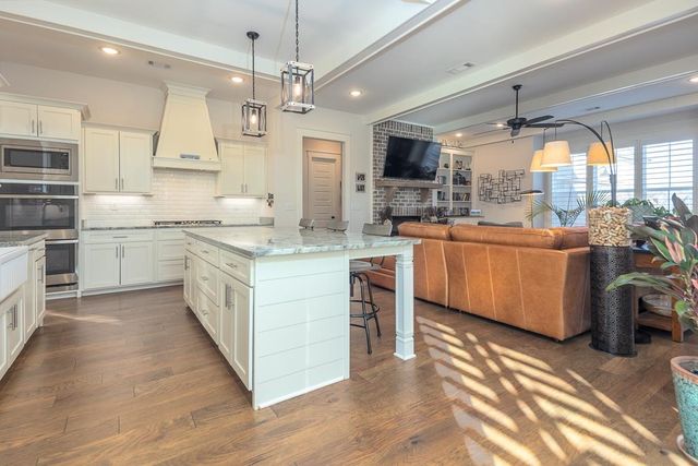 215 NEBHUT LN, Rossville, TN 38066