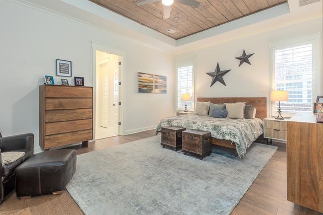 215 NEBHUT LN, Rossville, TN 38066