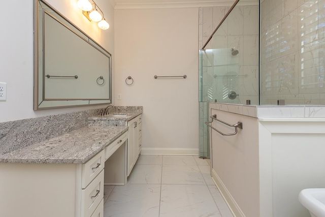 215 NEBHUT LN, Rossville, TN 38066