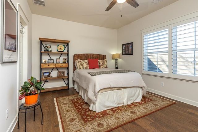 215 NEBHUT LN, Rossville, TN 38066