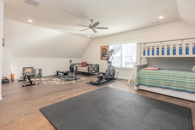 215 NEBHUT LN, Rossville, TN 38066