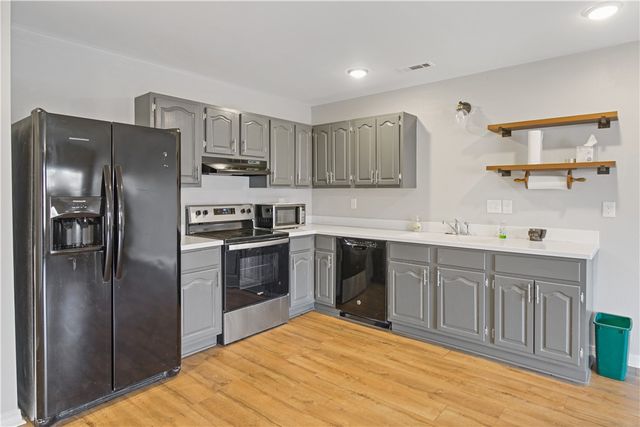 40 Holly Drive A & B, Bentonville, AR 72712