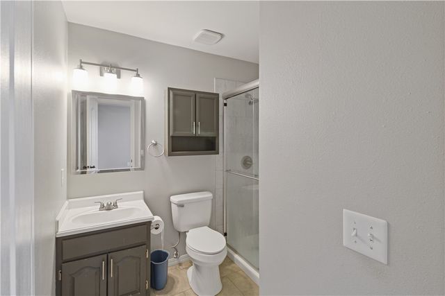 40 Holly Drive A & B, Bentonville, AR 72712